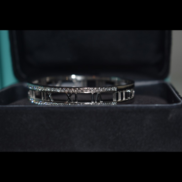 SOLD Tiffany & Co Diamond Atlas Bangle - Picture 4 of 8